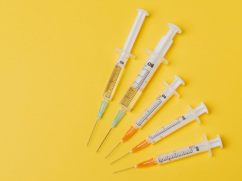 Used hypodermic needle disposal: how to treat medical sharps waste safely